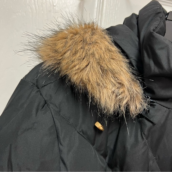 Jones New York Black Puffer Jacket with Faux Fur Hood - Picture 16 of 16